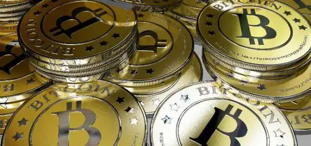 An overview of a bustling mining farm in the USA, showcasing the organized setup that supports efficient cryptocurrency operations
